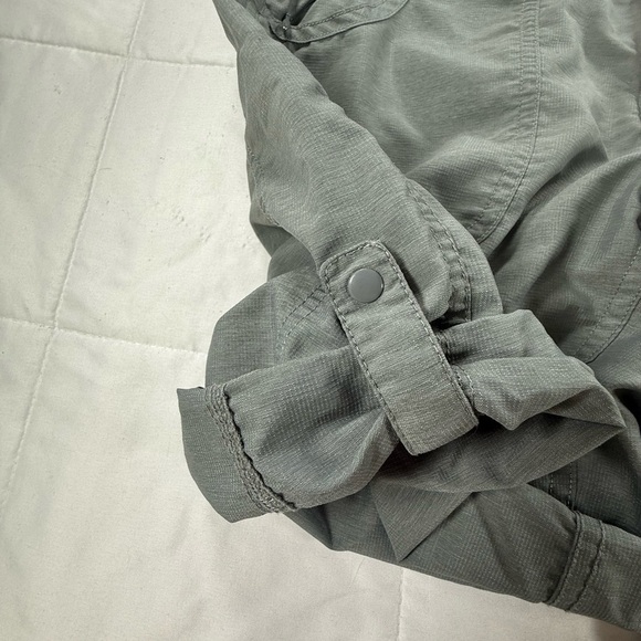 The North Face Woman’s Athletic Green Shorts Size 10 B44. - Picture 6 of 9